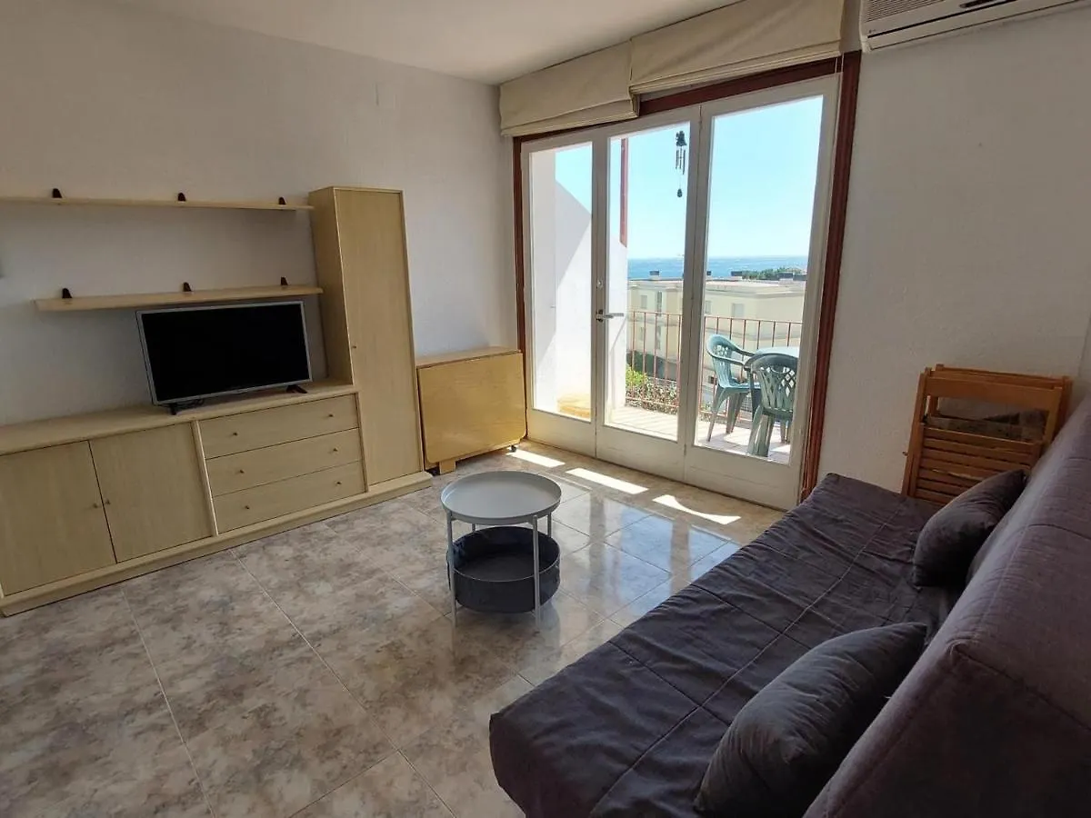 Comodo Apartamento Familiar Cerca De La Playa Con Parking, Aire Acondicionado Y Mascotas Aceptadas - Es-170-82 Llanca 0*,  Spain